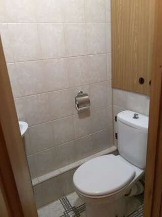 Апартаменты Апартаменты на Стадионной 6 Киев Апартаменты с балконом-16