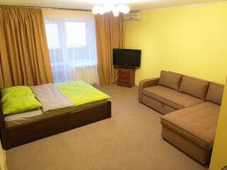 Апартаменты Апартаменты на Стадионной 6 Киев Апартаменты с балконом-4